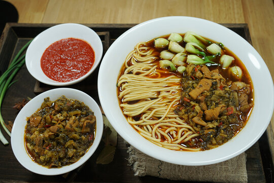 雪菜肉丝面