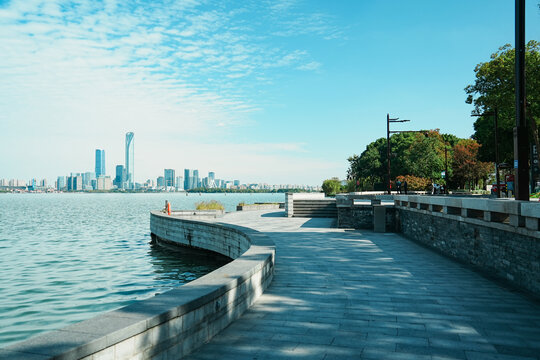 苏州金鸡湖环湖步道