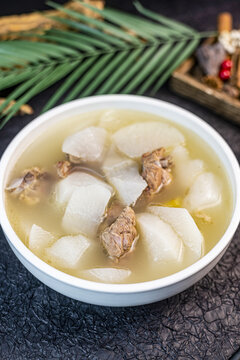 萝卜炖排骨