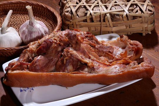 卤猪头肉