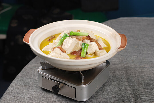 砂锅鸡汁豆腐