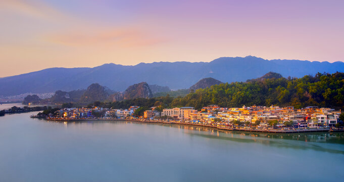 肇庆岩前村