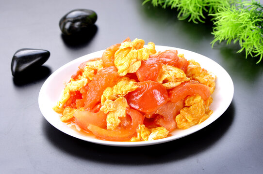 鸡蛋炒柿子