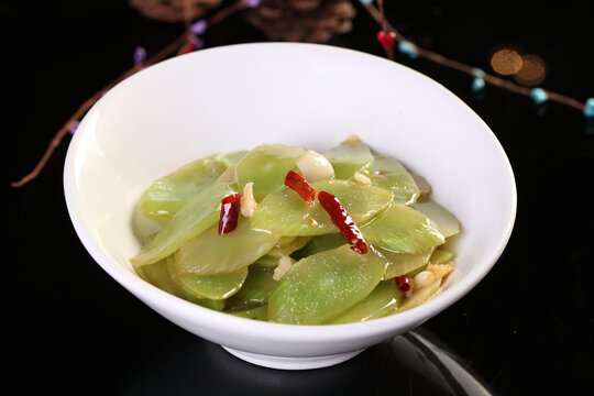 小炒莴笋片
