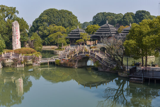 上海水清园风光