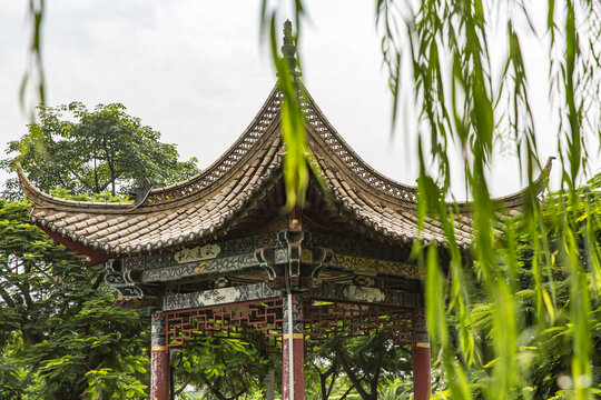 建水广慈湖凉亭