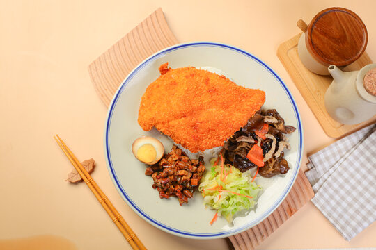 鸡排饭