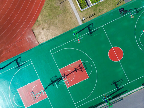学校篮球场