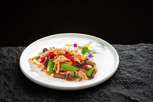 鸡枞菌炒松板肉