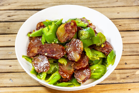青椒炒腊肠