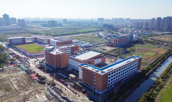 中学校园建设