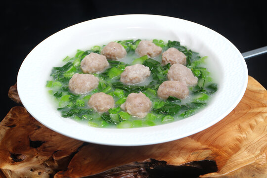 青菜浸肉圆
