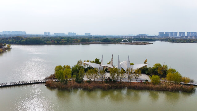 深秋潘安湖风光