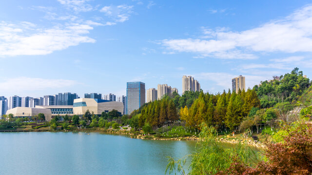 尖山湖秋景