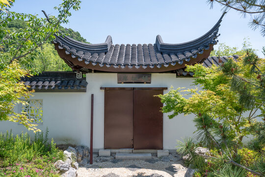 中式庭院大门