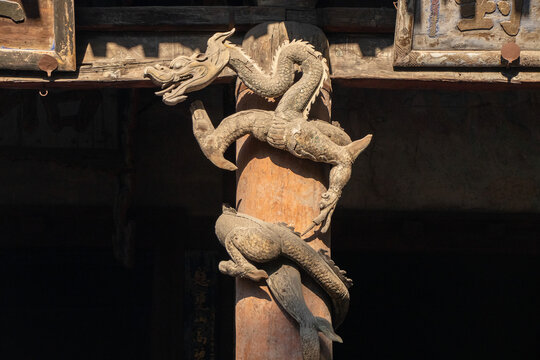 山西太原晋祠圣母殿盘龙