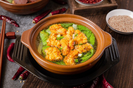砂锅酥肉小菜汤