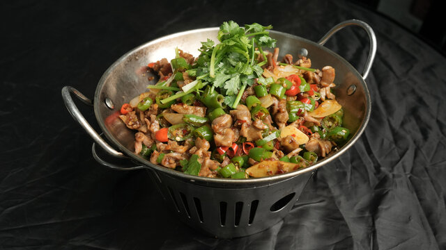 干锅鸡杂