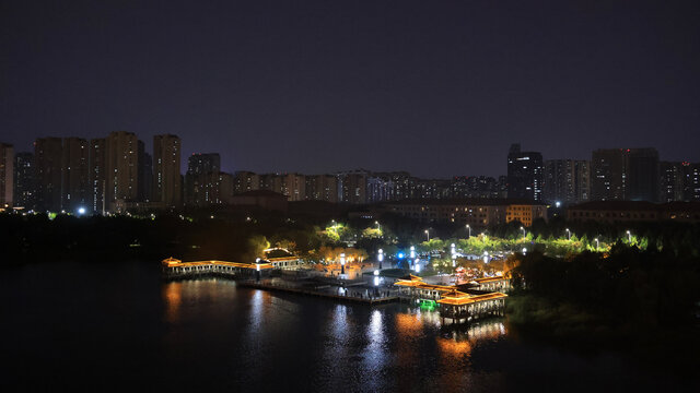 齐盛湖夜景