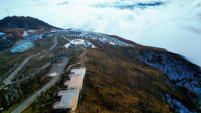 牛背山山顶公路建筑