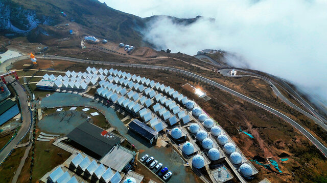 牛背山星云帐篷营地