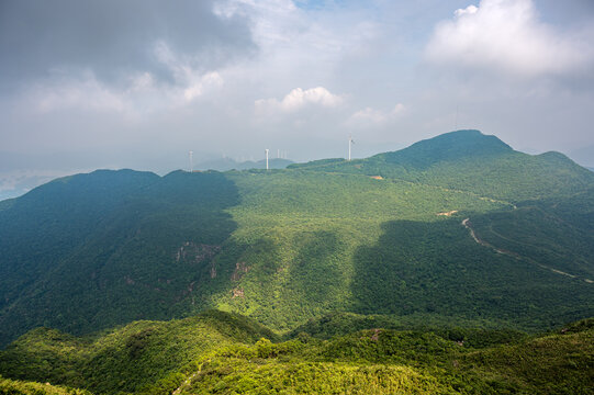 隆文老村风车山风景