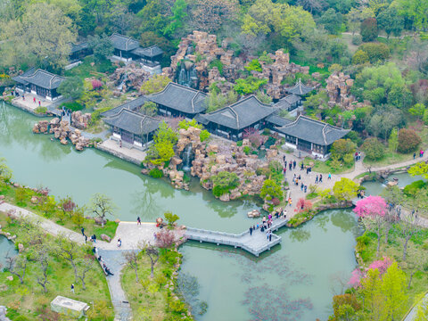 航拍烟雨江南扬州瘦西湖风景区全景