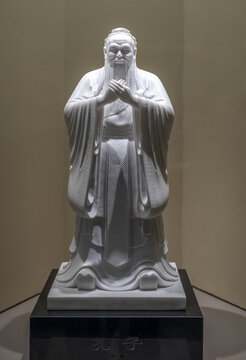 汉白玉孔子像