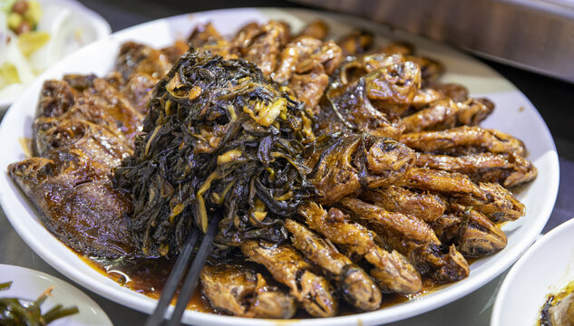 梅菜红烧鱼