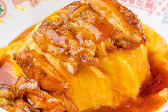 鸡扒滑蛋饭