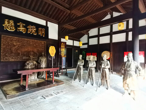 石照县衙人物场景右侧