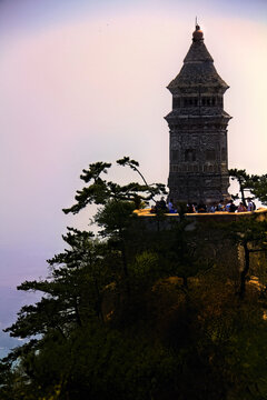 盘山定光寺佛舍利塔