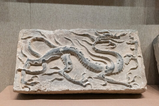 五代龙纹砖