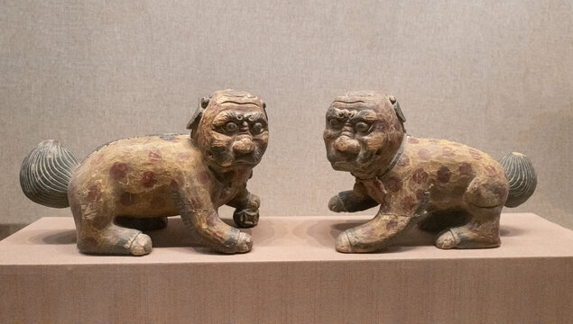 清代木狮子