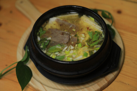 牛肉砂锅