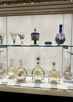 卢浮宫艺术玻璃制品