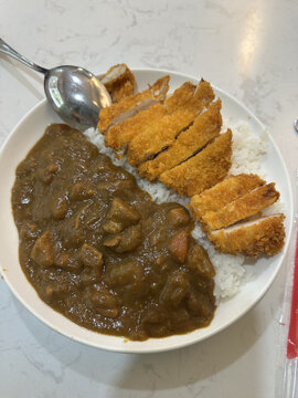 日式咖喱鸡排饭