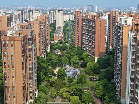 小区内景