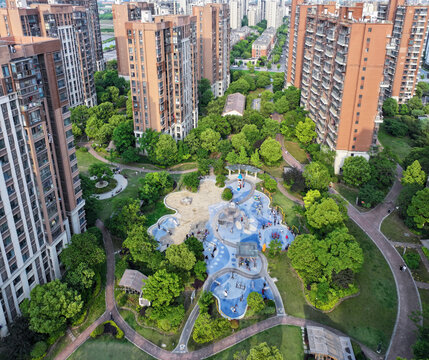 小区内景