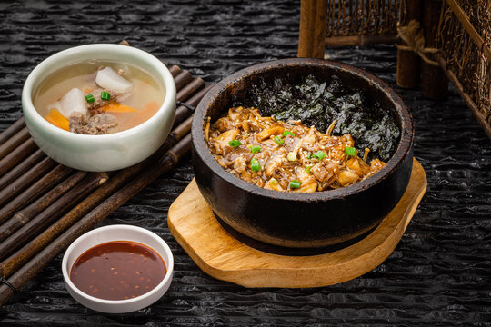蘑菇烤肉拌饭
