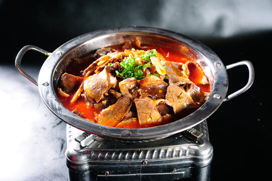干锅带皮牛肉