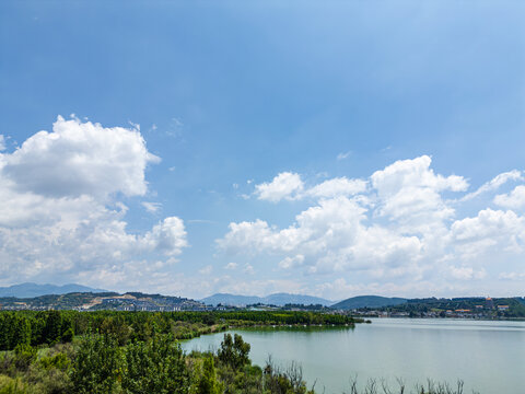 航拍昆明滇池捞鱼河湿地公园景观