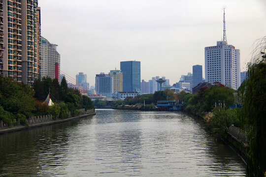 上海苏州河畔城市风光