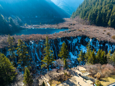 九寨沟诺日朗瀑布晴天