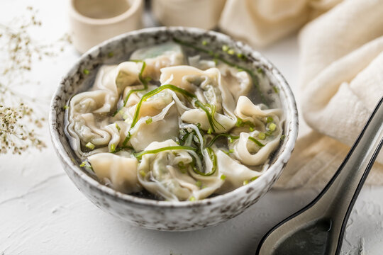 荠菜鲜肉大馄饨