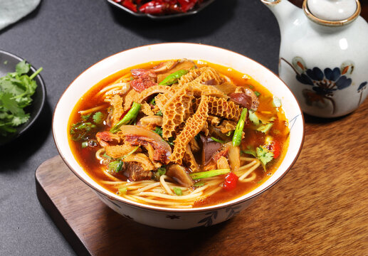 红烧牛杂面
