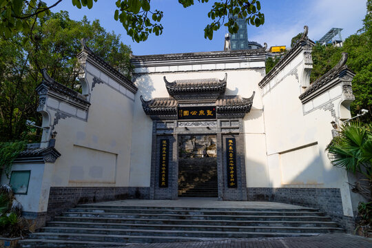 重庆巫山圣泉公园中式大门