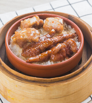 凤爪排骨饭