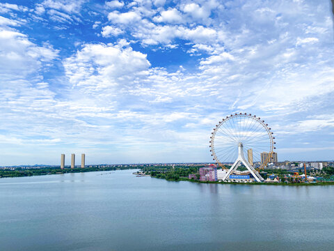 摩天轮游乐园