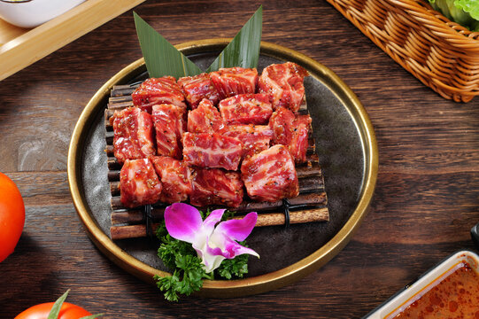 雪花黑椒牛肉粒